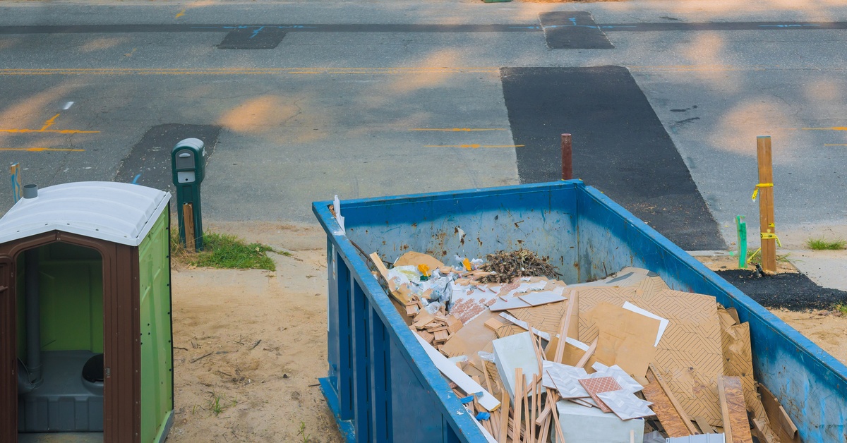 9 Tips for Maximizing Space in Any Dumpster
