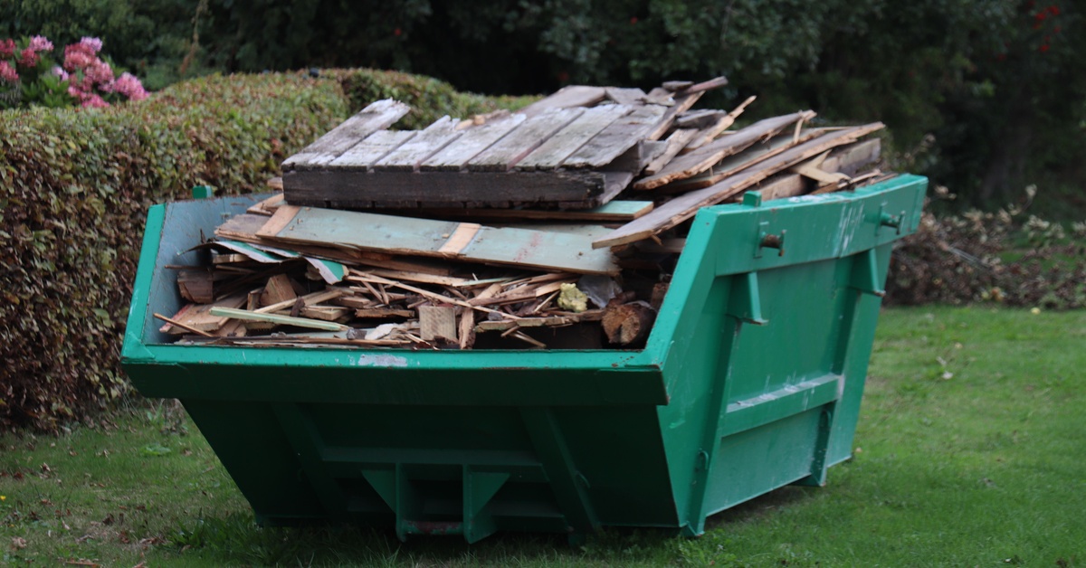 Bin Loading Tips for Safer, Smarter Waste Disposal